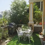 Petit Paradis - St Mandrier Village アパート *