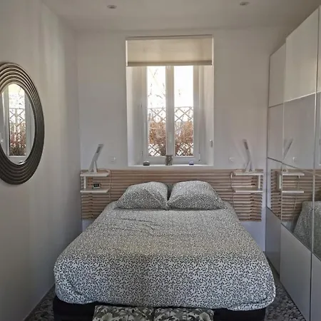 Petit Paradis - St Mandrier Village * Saint-Mandrier-sur-Mer