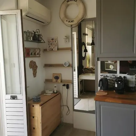 Petit Paradis - St Mandrier Village * Saint-Mandrier-sur-Mer