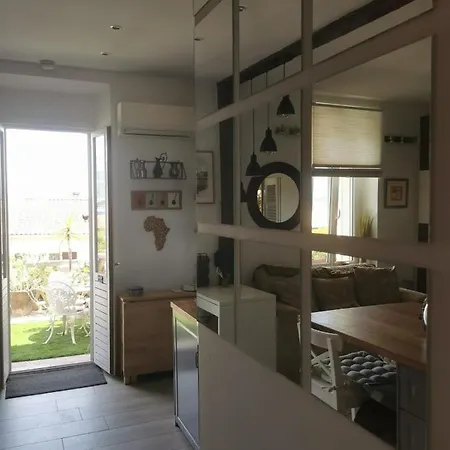 Petit Paradis - St Mandrier Village Apartment Saint-Mandrier-sur-Mer