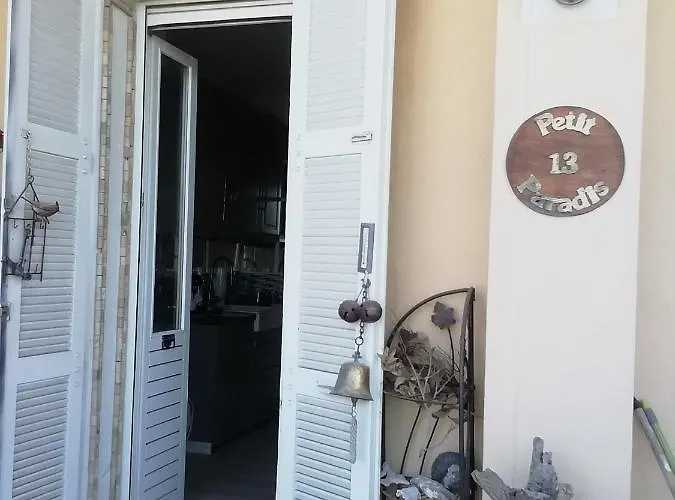 Petit Paradis - St Mandrier Village Saint-Mandrier-sur-Mer