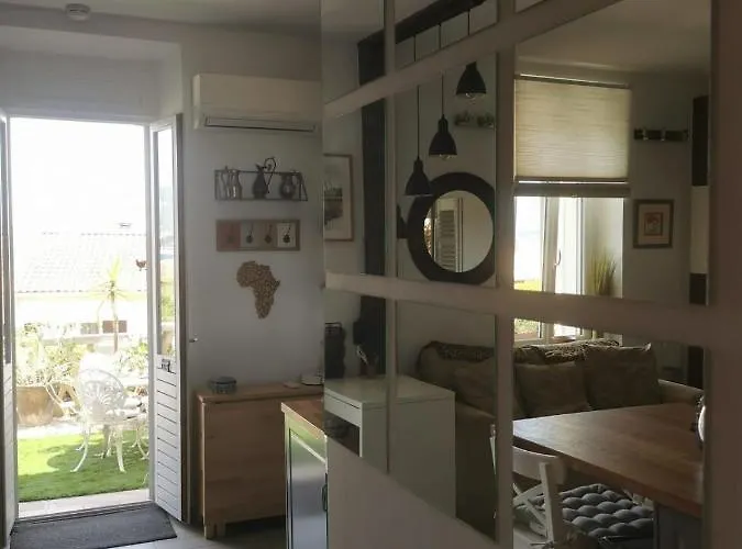 Petit Paradis - St Mandrier Village Apartment Saint-Mandrier-sur-Mer